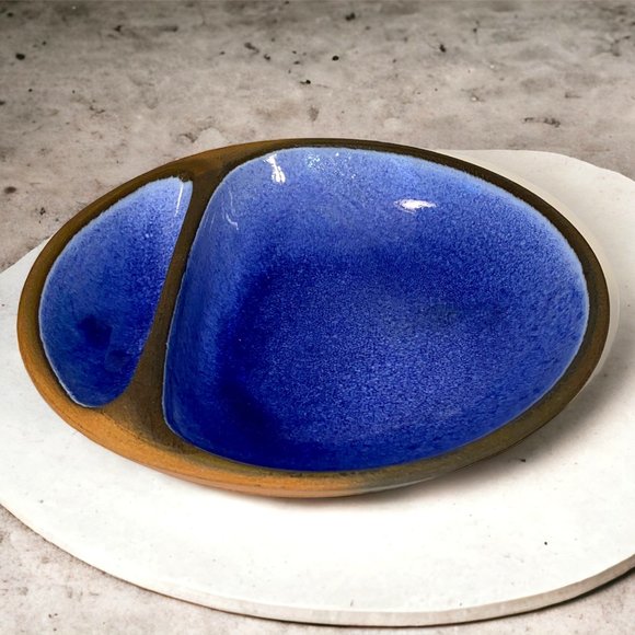 Divided Pottery Dish Bowl Blue Signed Dowe's 2011 - Picture 1 of 6